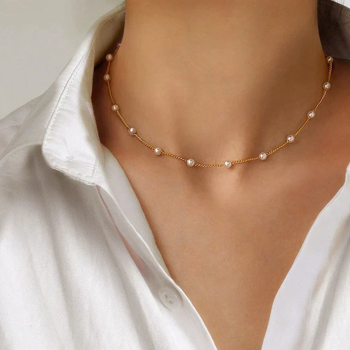 Small Elegant Pearl Necklace